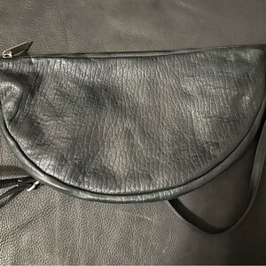 Rough & Tumble matte pebble black large Luna